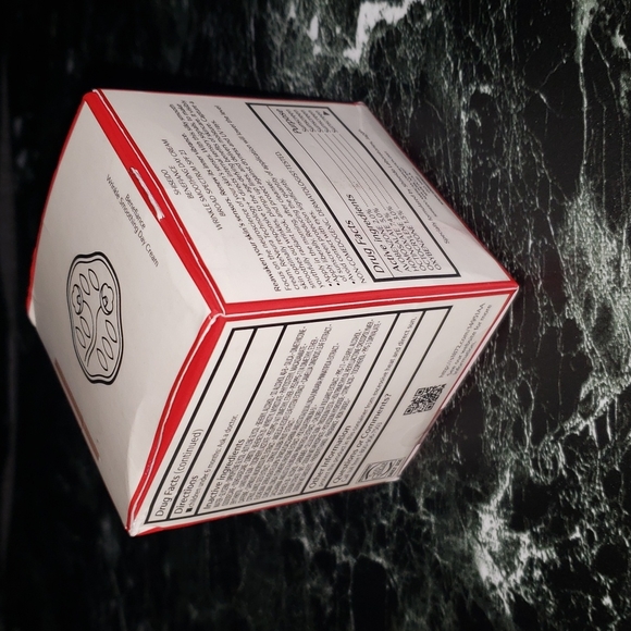 Shiseido Benefiance Wrinkle Smoothing  Day Cream 1.8 OZ + Red Bag - Picture 8 of 9